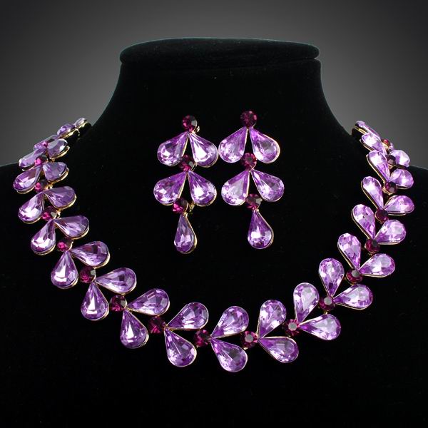 ELEGANT PURPLE SWAROVSKI CRYSTAL MATCHING SET